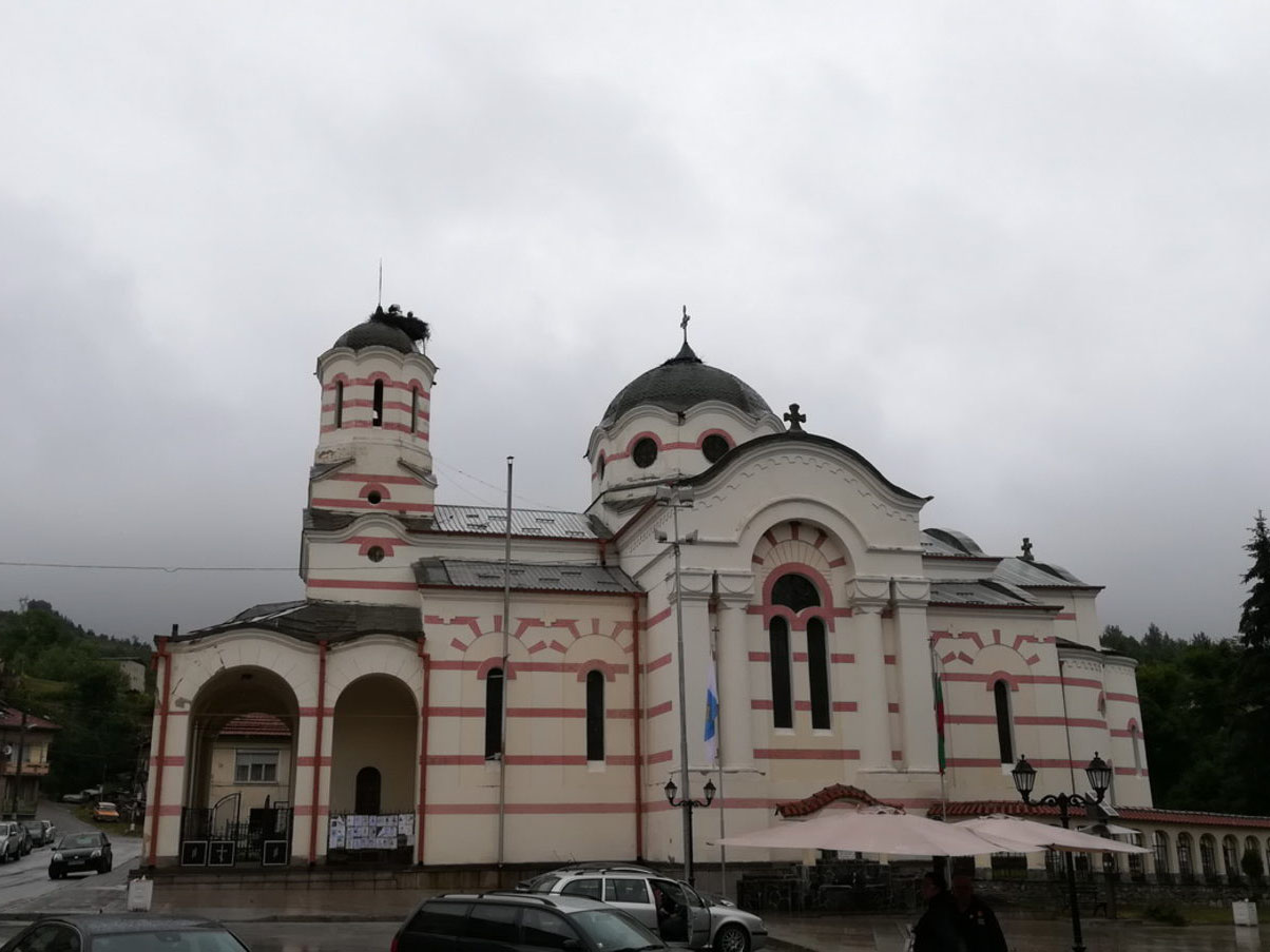 uspenie bogorodichno batak