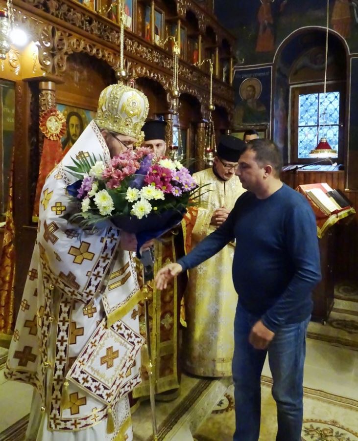 Архиерейска света Литургия в 11 Неделя след Неделя подир Въздвижение ...